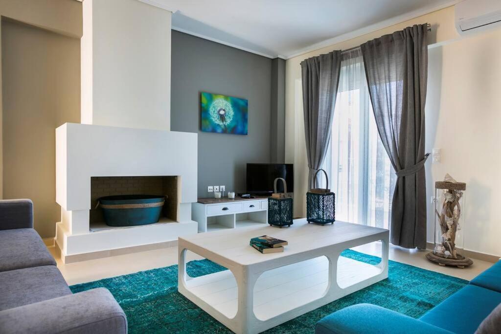 Eucalyptus Suite Sea View Karavomylos Exterior photo